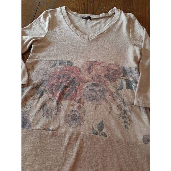 New Small Vision USA Lightweight 3/4 Sleeve V-Neck Floral Sweater Loose Fit - Picture 3 of 4